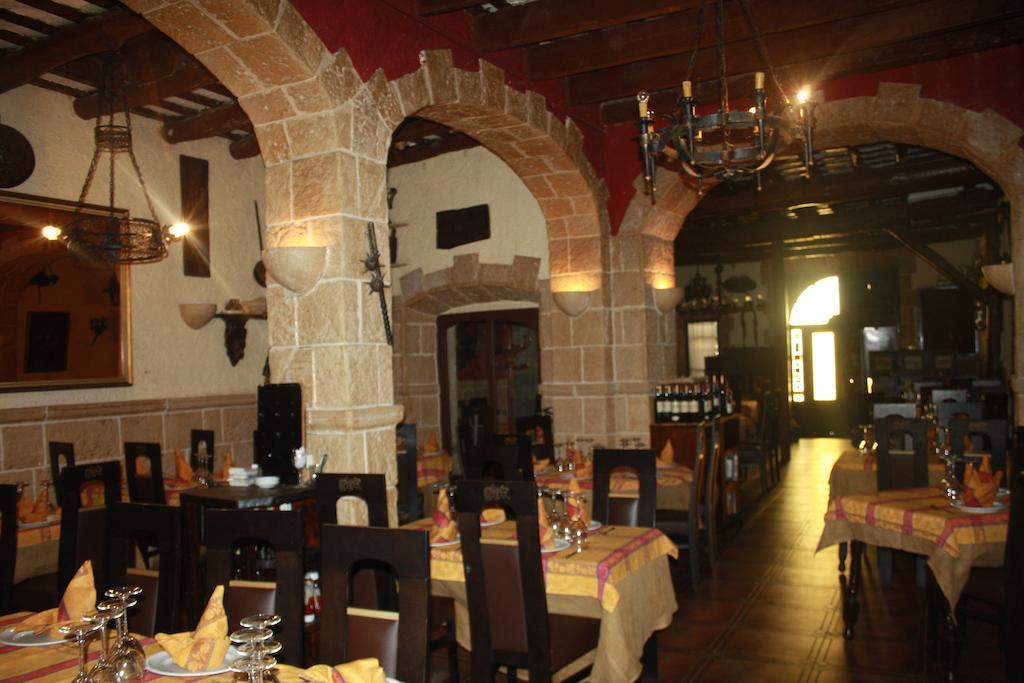 Hostal Restaurante La Diligencia كونيت المظهر الخارجي الصورة