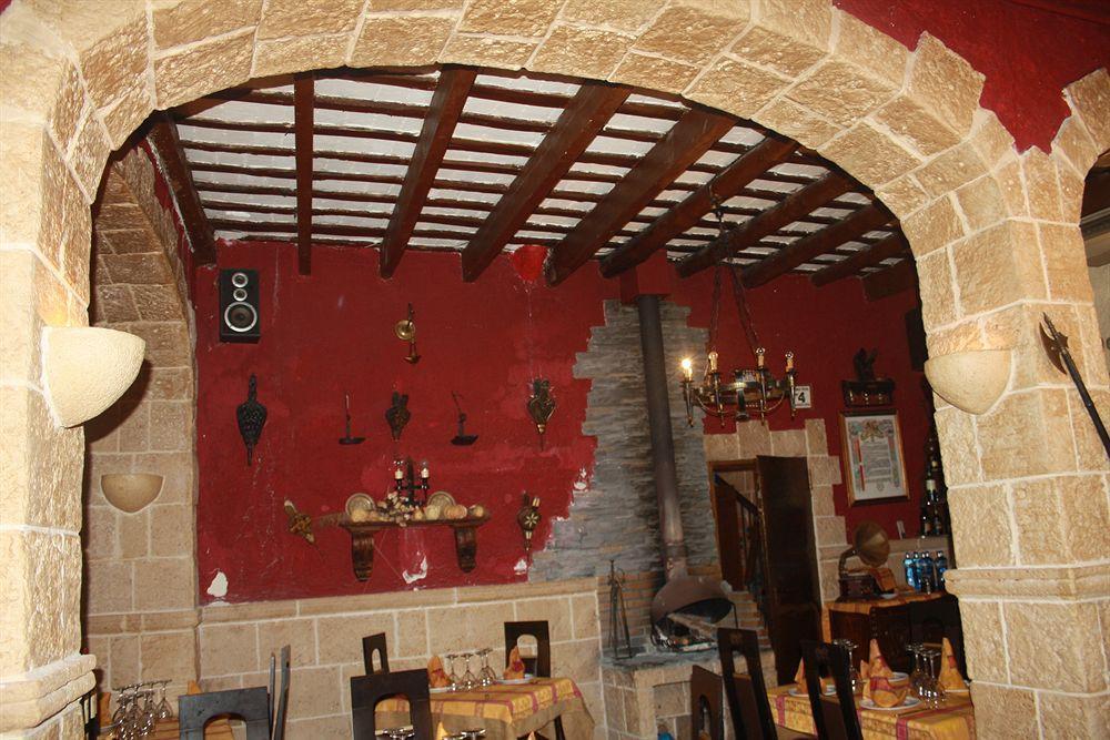 Hostal Restaurante La Diligencia كونيت المظهر الخارجي الصورة