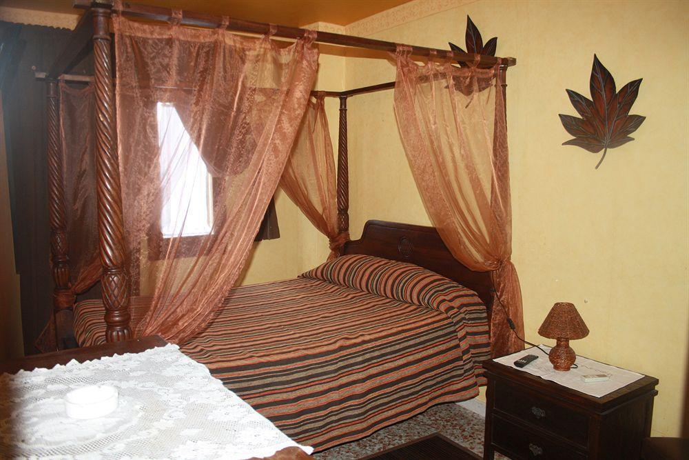 Hostal Restaurante La Diligencia كونيت المظهر الخارجي الصورة