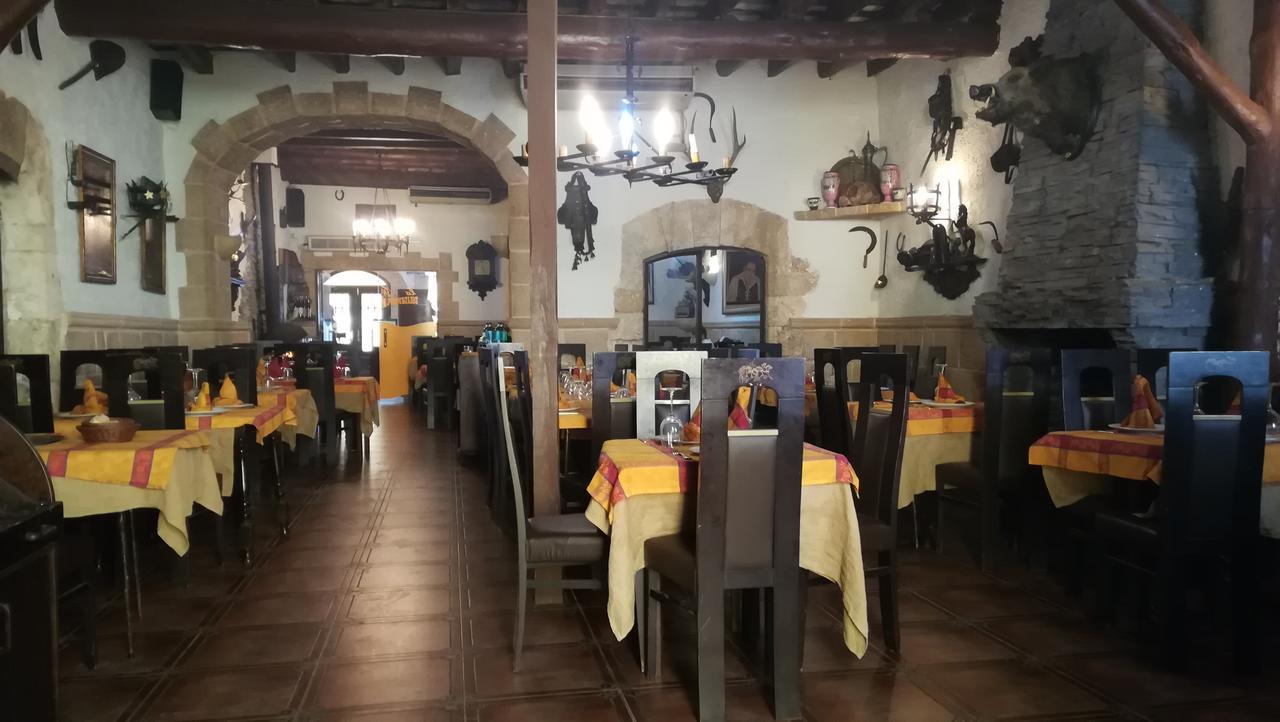 Hostal Restaurante La Diligencia كونيت المظهر الخارجي الصورة