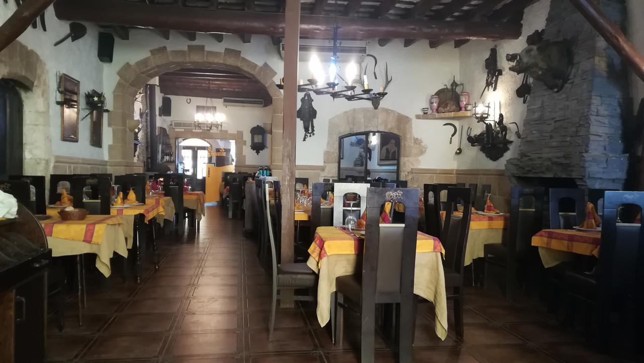 Hostal Restaurante La Diligencia كونيت المظهر الخارجي الصورة