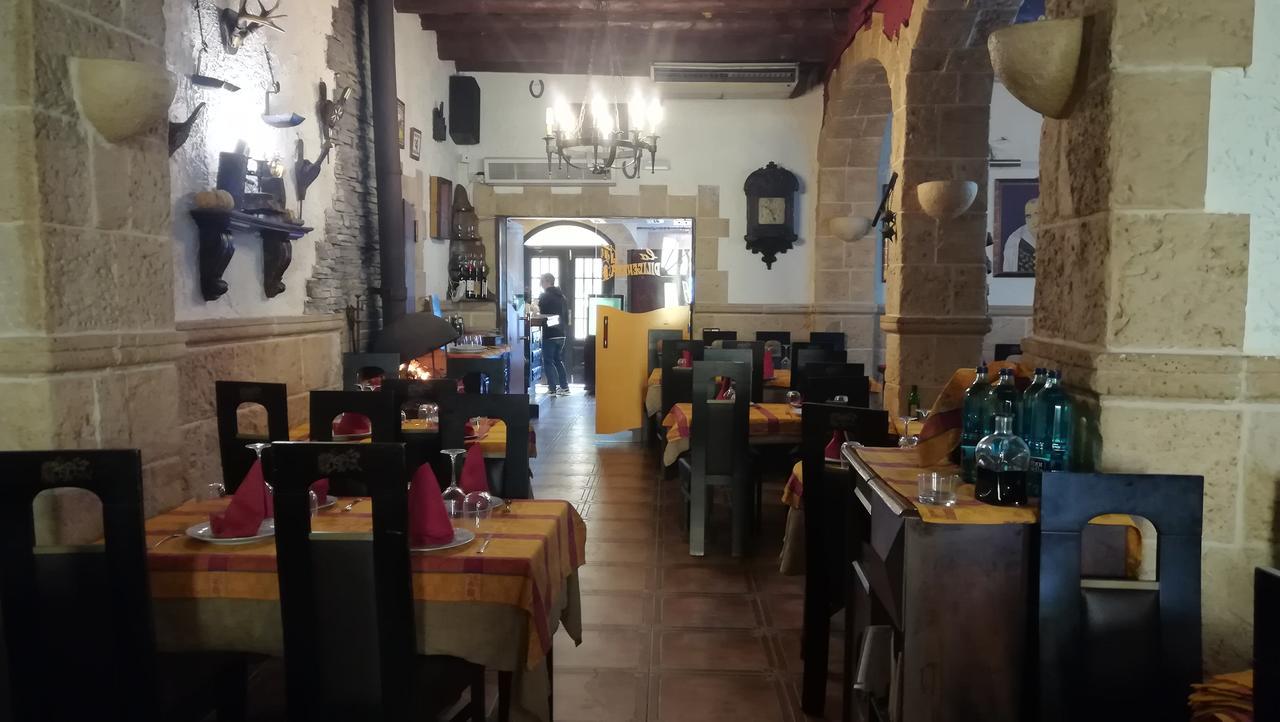Hostal Restaurante La Diligencia كونيت المظهر الخارجي الصورة