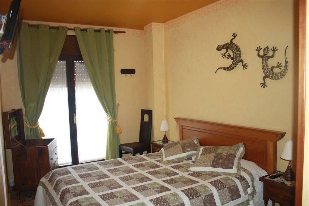 Hostal Restaurante La Diligencia كونيت المظهر الخارجي الصورة