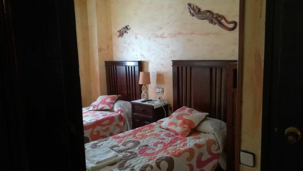 Hostal Restaurante La Diligencia كونيت المظهر الخارجي الصورة